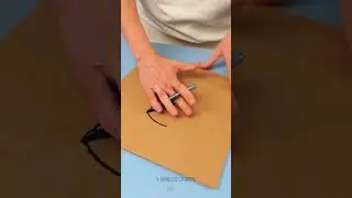 He used his hand to find the middle of the circle ⭕️
