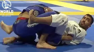 Leo Lara v Felipe Cesar Silva / World Championship 2022