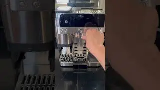 Ninja Luxe Caf&eacute;: espresso to water ratio adjust:[20=2:1] [25=2.5:1(default)] [30=3:1]