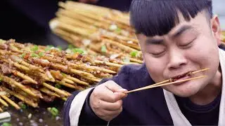 游侠松 | 两小伙户外制作火焰铁板鸭肠 | Two guys cook flame duck sausage teppanyaki