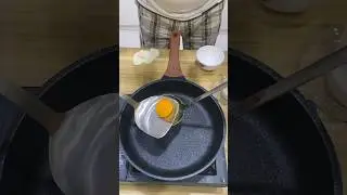 Fried delicious poached eggs