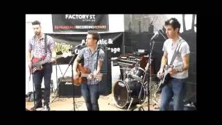 Andy Doonan plays the Shuttle Shuffle Festival