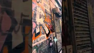 අපිත් දන්නවා ඔවා🔵Spray Can Art : Graffiti Wall in Bristol