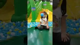 Kidzoona Floating Ball