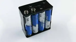 G754 - 8 AA Battery Holder