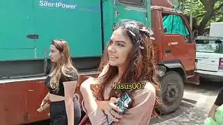 Divya Agarwal At Lock Up set Meet Kangna Ranaut.
