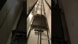 BIG Lift with Split 2:1 Counterweight - Pit View