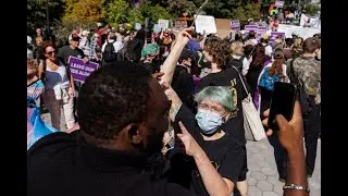 &Eacute;cole et identit&eacute; de genre : des groupes aux opinions divergentes manifestent &agrave; Toronto