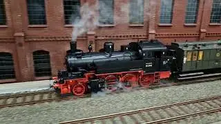 BR 91 von KM 1 in Spur 1 pur mit Dingler Preu&szlig;enzug...