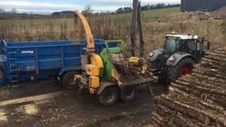 Heizohack chipper and Fendt 939 black beauty