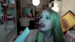 Tippy Tap Hop Makeup Flop