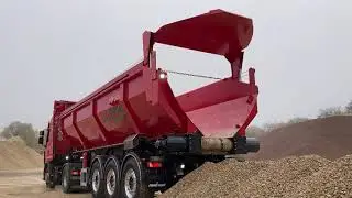 FRUEHAUF SAFE-TIPP, la benne à déversement par tapis roulant.