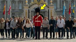 Royal Guard Loses Control After Tourist Provokes Him 😱