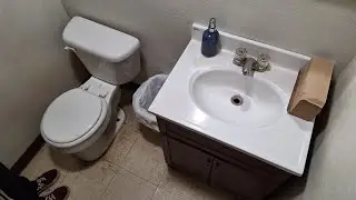 Туалет унисекс Ace Hardware