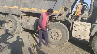 Naya compressor fit hua