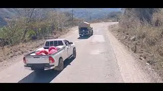 Recoriendo, hac&iacute;a cololaca Lempira. 