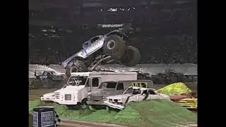 The Broker crash in Pontiac 2006 