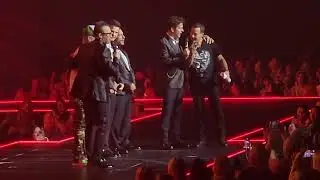 NKOTB with AJ & Howie from Backstreet Boys, could NKOTBSB Round 2 be coming??? 
