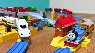 Plarail: Thomas & Friends and Shinkansen ☆ Railroad crossing and TOMICA!