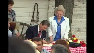 President Reagan has Lunch with Nebraska Civic Leaders in North Platte on August 13, 1987
