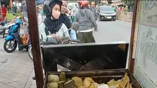 Siomay Azizah  sedang live sekarang!