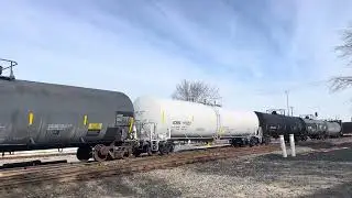 CSX X331 clears Muncie 