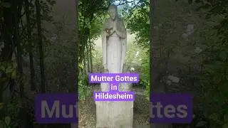 Statue Mutter Gottes von Lourdes, gesehen im Magdalenengarten in #hildesheim im August #2025