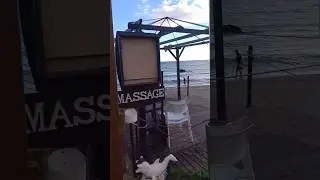 Massage am Strand in Spanien? (Auswandern auf Zeit) #shorts