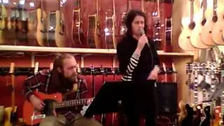 Erik Ivarsson & Hannah Shermis at No1 Guitarshop- Musik i Butik II