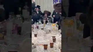 Bishtene Rabbi at Melave Malke 4:00am | האדמו