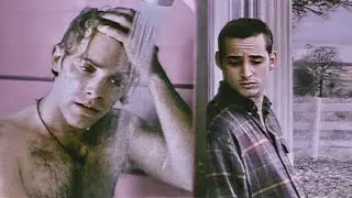 Jacklight (1995) | Drama | Mysterious Death Haunts Reunited High School Chums