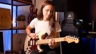 Arctic Monkeys - R U Mine? W/ the Pedal Pawn Fuzz (Cover by Chlo&eacute;)