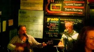Gunna Sound Ceilidh Band - Park Bar Glasgow - Speed Of The Sound Of Loneliness