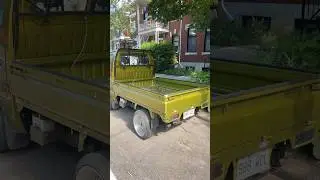 Cool Suzuki Carry Kei Truck Spotted In Montreal #suzukicarry #suzuki #keitruck