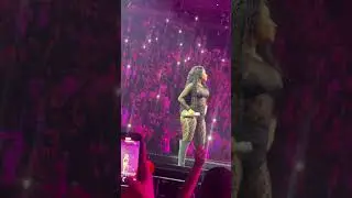 &ldquo;COW GIRL&rdquo; X NICKI MINAJ | PINK FRIDAY 2 WORLD TOUR | MIAMI #gagcitytour #pinkfriday #concert