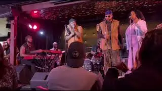 Teddy Campbell singing Be Thankful for What You Got