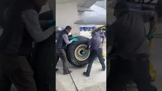 Замена узла колеса №1 на Airbus A321. ИНФОРМАЦИЯ ТОЛЬКО ДЛЯ СПРАВКИ.
