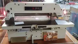 Paper cutter, smallest in the world, unique (Schneidemaschine, Schneider Senator)