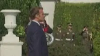 Macron visits, meets Ireland's Higgins