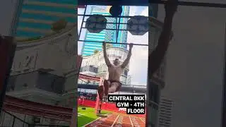 Is this the coolest gym in Bangkok?! #bangkok #bangkokgym #terminal21 #terminal21bangkok #crossfit
