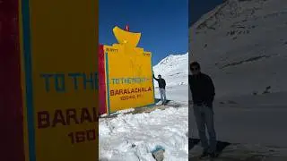Baralachala Pass 🚗🏔️ #ladakh   #baralachapass  #SelfDriveAdventures #MountainCrossing #himalayas