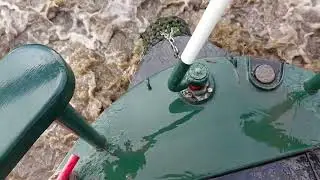 Narrowboat how to check top rudder bearing issues