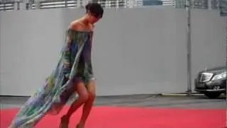 Kim Min Hee at MAMA 2011 singapore red carpet