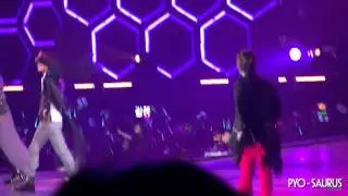 [Fancam] 121208 SHINee World Concert 2 In Singapore - Ready Or Not