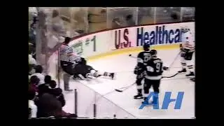 NHL Nov. 2, 1989 Bob Gould,BOS v Dave Taylor,LA Boston Bruins Los Angeles Kings