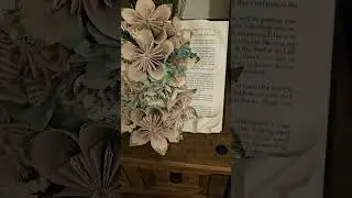 bit different from the last one 🥰 #bookfolding #flowers #hemwayglitter #bookpages #books
