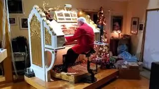 Bob Lent plays a Radio City Music Hall/ Dick Leibert styled Christmas Medley