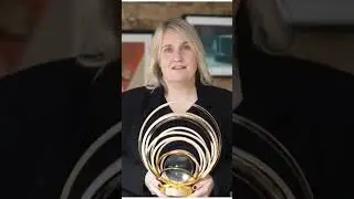 Chelsea legend Emma Hayes is the 2024 Johan Cruyff Trophy winner !