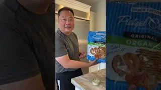 Cuong Eats Costco: Kirkland Hummus and Snack Factory Pretzel Crisps