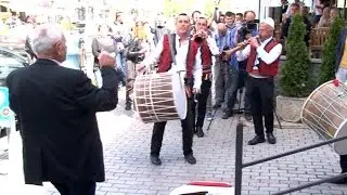 Qytetarët në festë për lirimin e Ramushit, e quajnë ikonë kombëtare